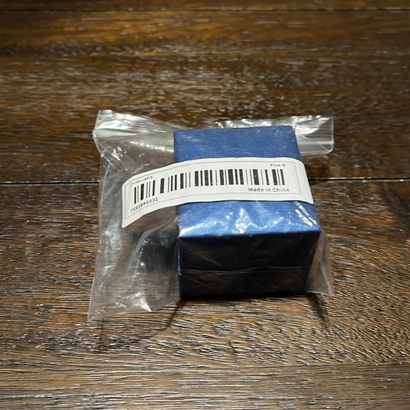 NEW Pink & Blue Stones 925 Sterling Silver Ring In Size 8 - Picture 9 of 9